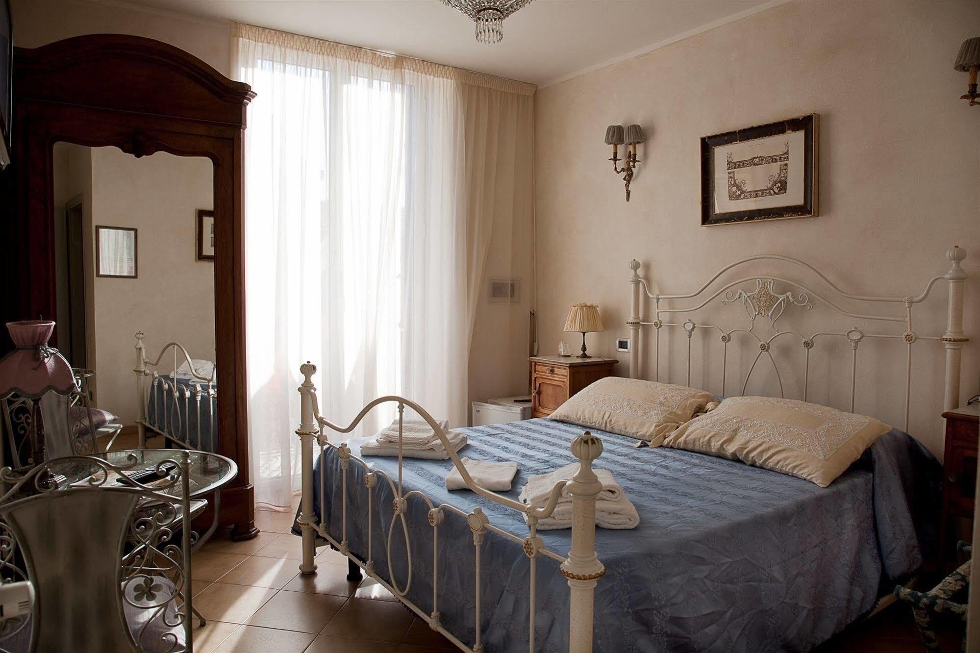 Hotel La Petite Maison Viareggio Kültér fotó