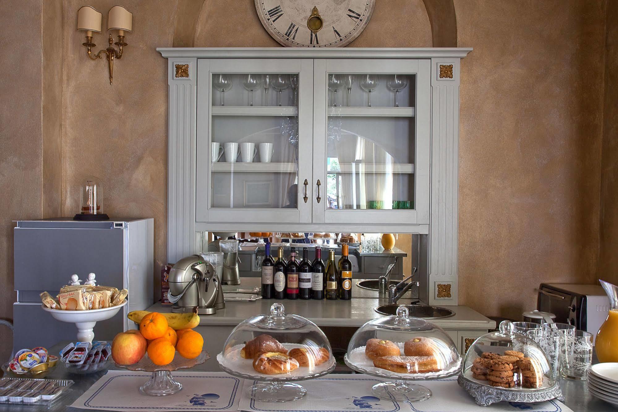 Hotel La Petite Maison Viareggio Kültér fotó