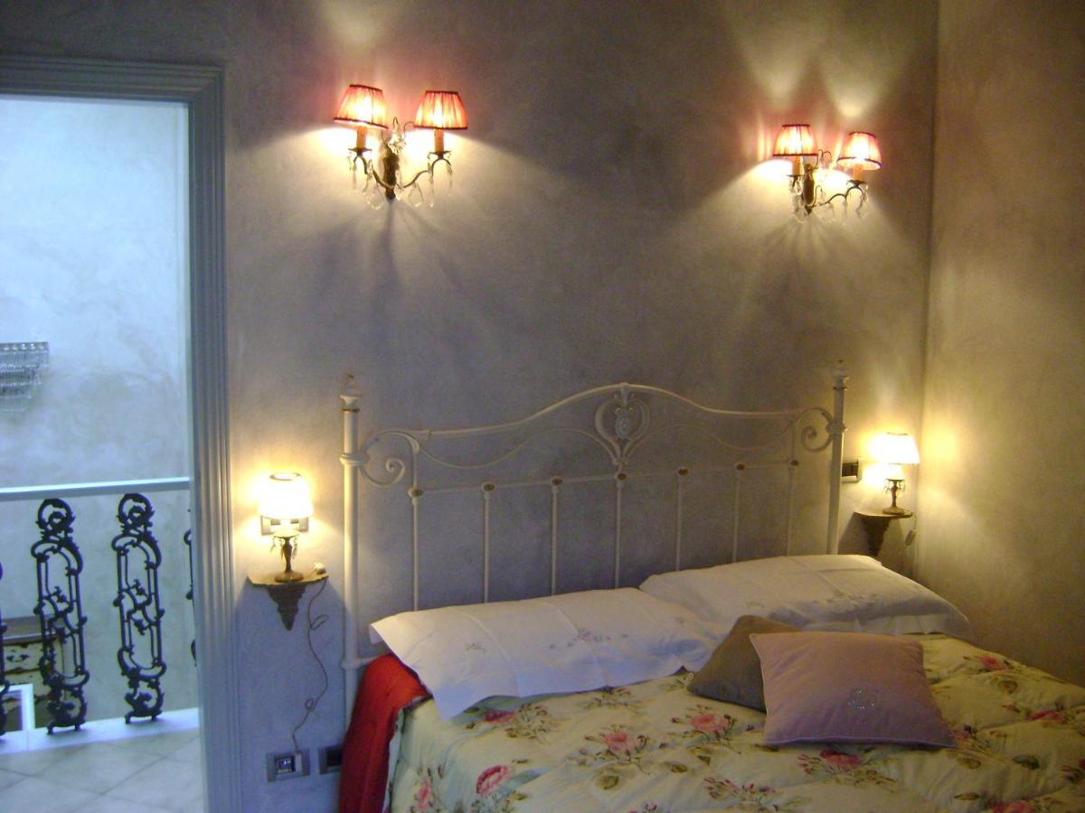 Hotel La Petite Maison Viareggio Szoba fotó